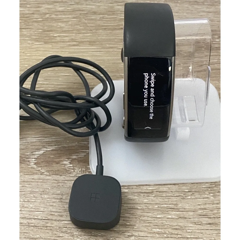 Microsoft Band 2 Smart Watch Small Model 1721 with Charger